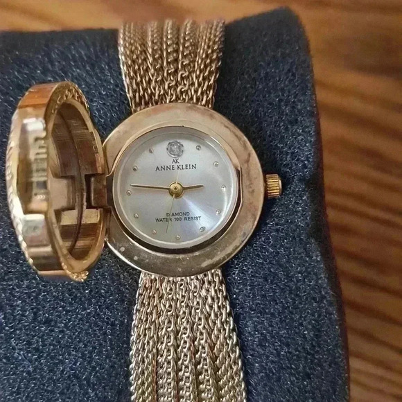 Anne Klein Diamond Watch EUC new Battery - Picture 1 of 10